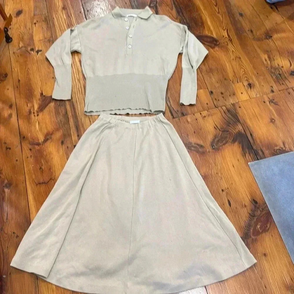 Joan Vass USA tan cream 100% cotton sweater and skirt set size small/medium - Picture 1 of 9
